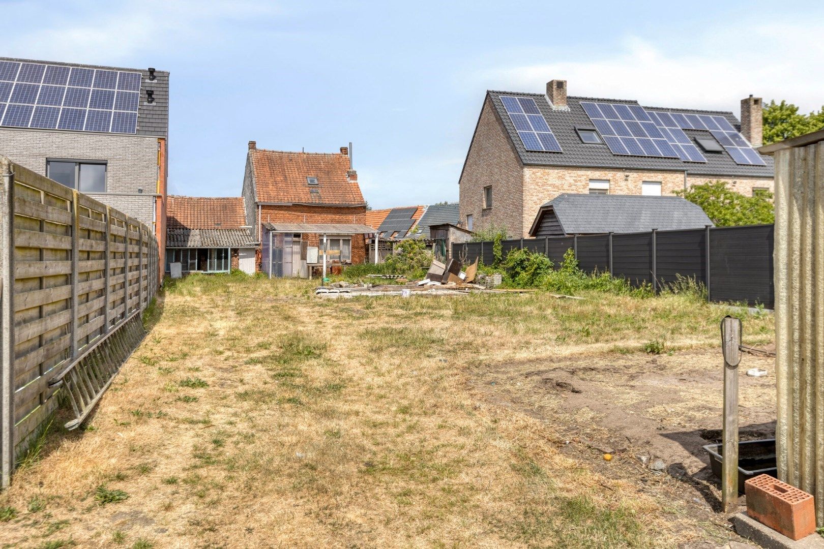 Bouwgrond van 674m² met af te  breken woning in een doodlopende straat te Ginderbuiten ! foto 6