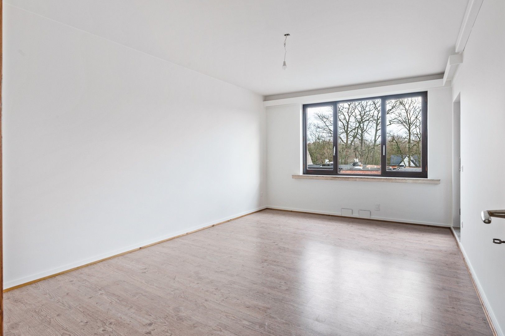 Ruim 3-slaapkamerappartement met terras nabij centrum Brasschaat foto 8