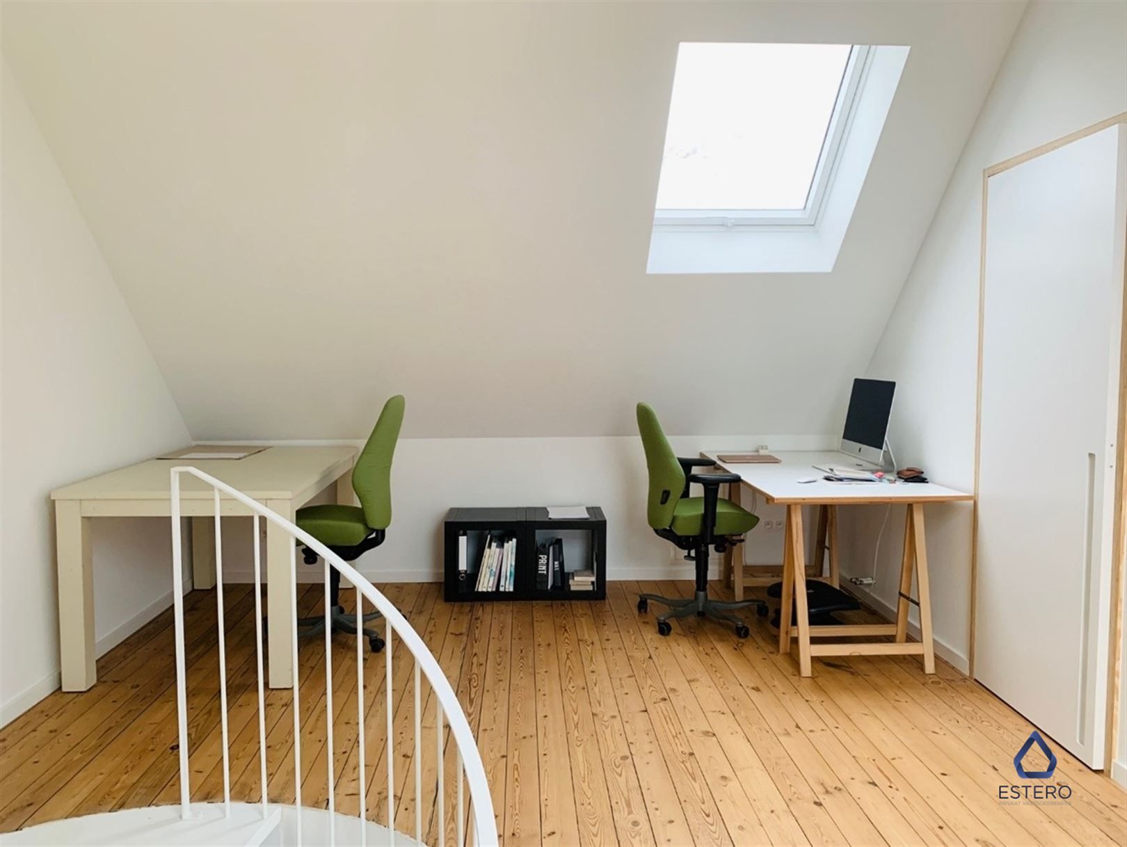 Architecturale topper in doodlopende straat foto 27