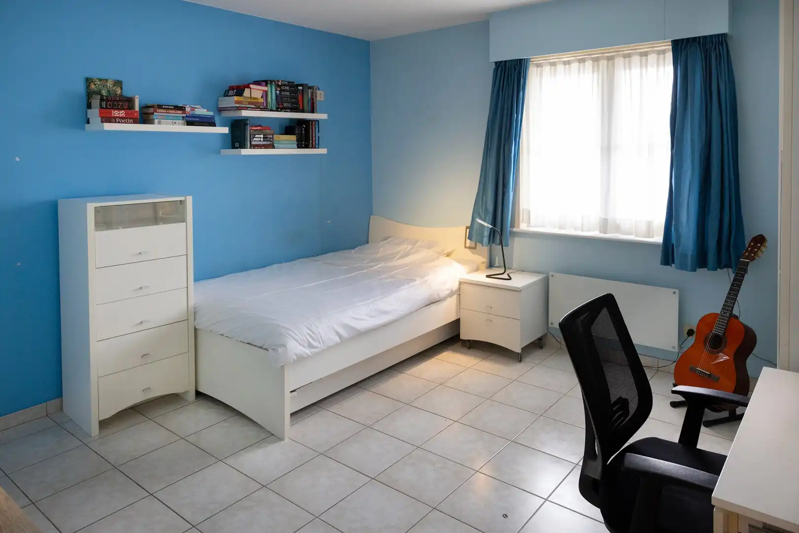 Zonovergoten wonen op 1.297 m² in villa met 6 slaapkamer. foto 15