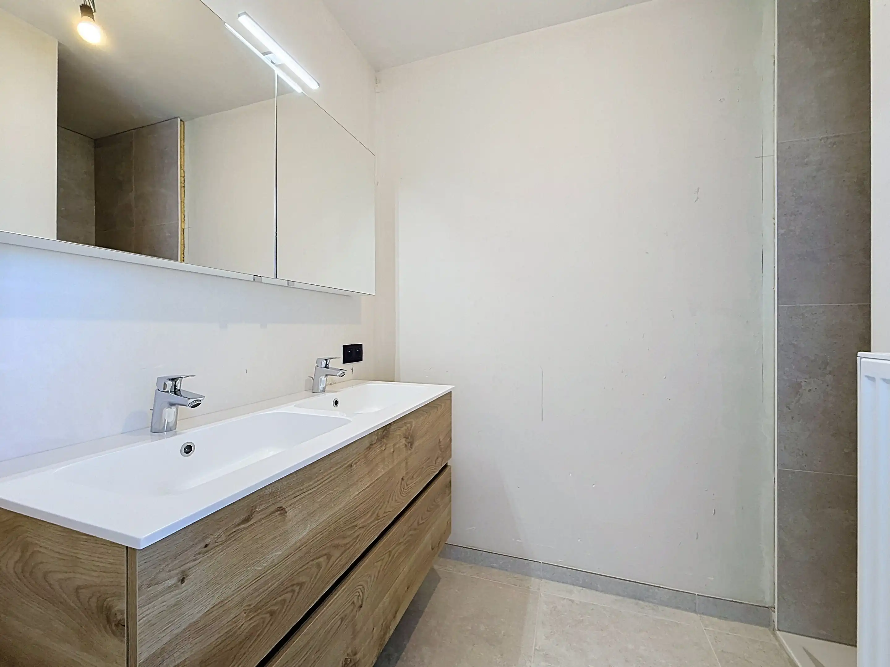 Stijlvol appartement te koop in Spiere-Helkijn met 3 slaapkamers en moderne voorzieningen! foto 12