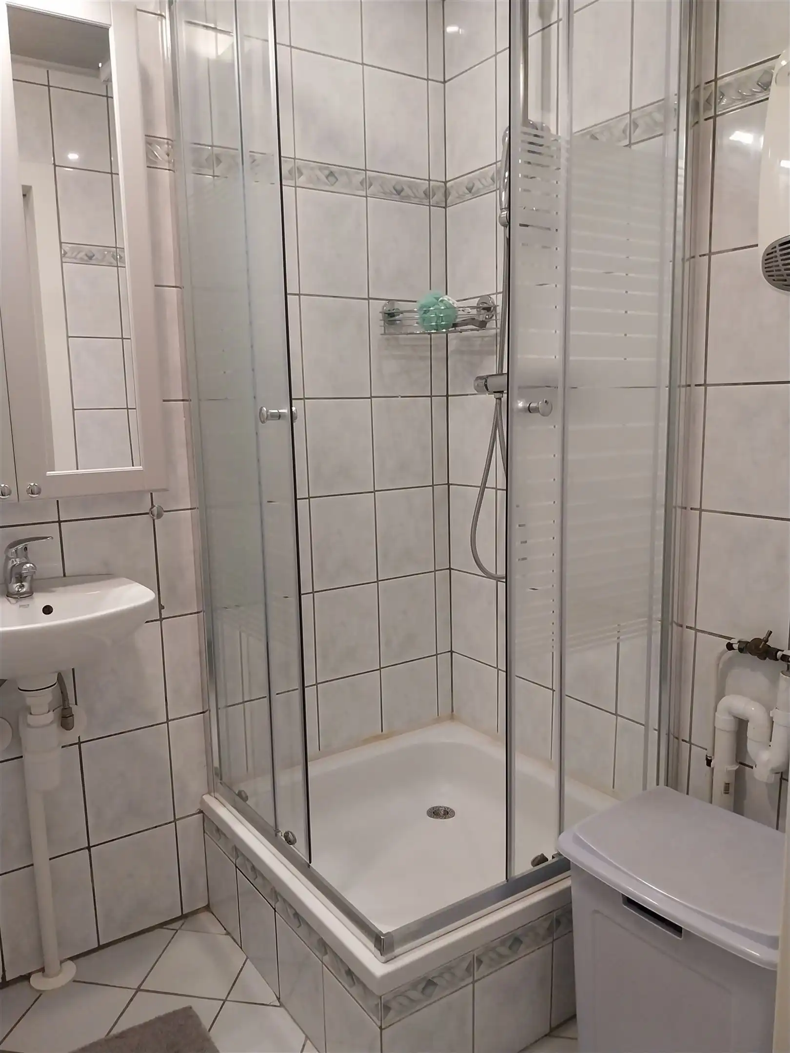 TE HUUR: Gelijkvloers appartement met 2 slaapkamers en autostaanplaats te Hasselt! foto 10