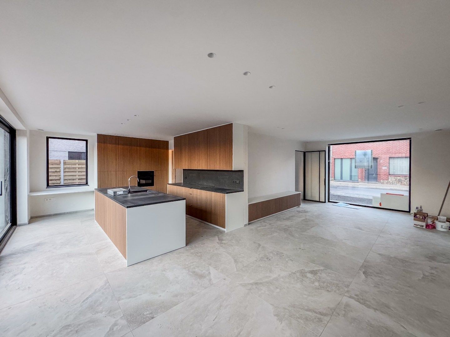 Energiezuinige nieuwbouwwoning met 3 slaapkamers, ruime garage en tuin. foto 4