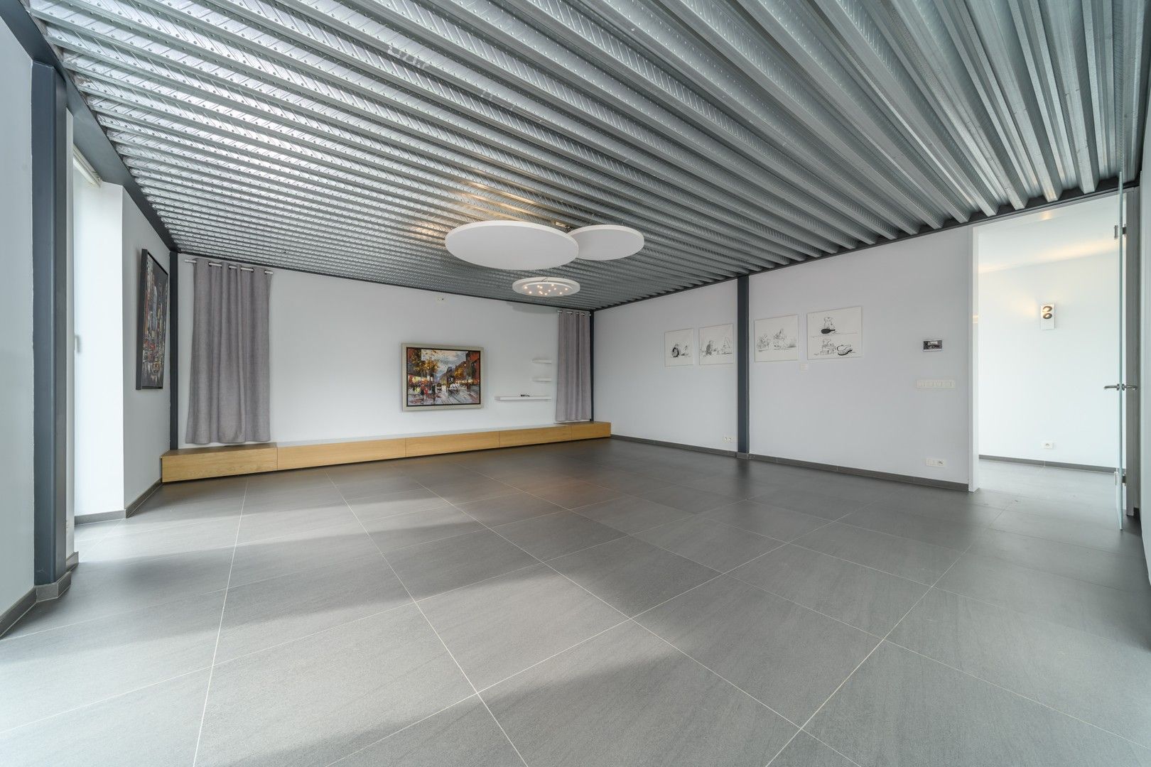 Zeer ruime, moderne en luxueuze villa foto 3