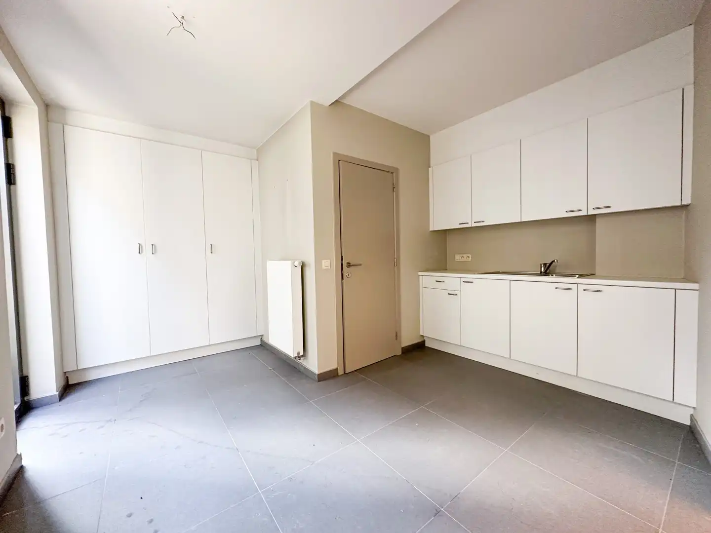 Uitstekend gelegen gelijkvloerse handelsruimte met maximale zichtbaarheid foto 7