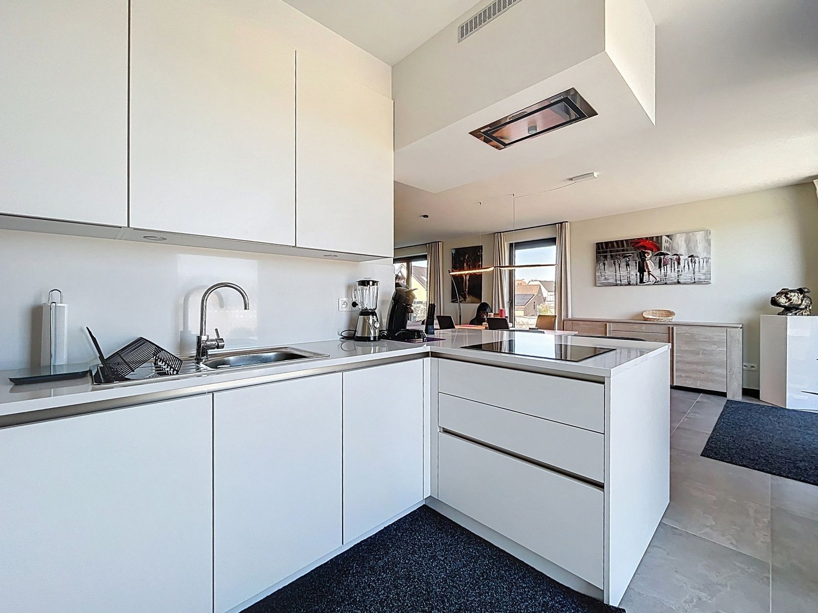 Instapklaar ruim app mét autostaanplaats en terras foto 8