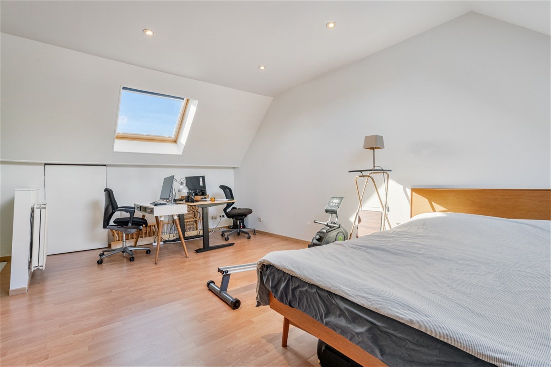 Instapklare woning met zonnige tuin op ruim perceel in rustige straat te Aalst  foto 16
