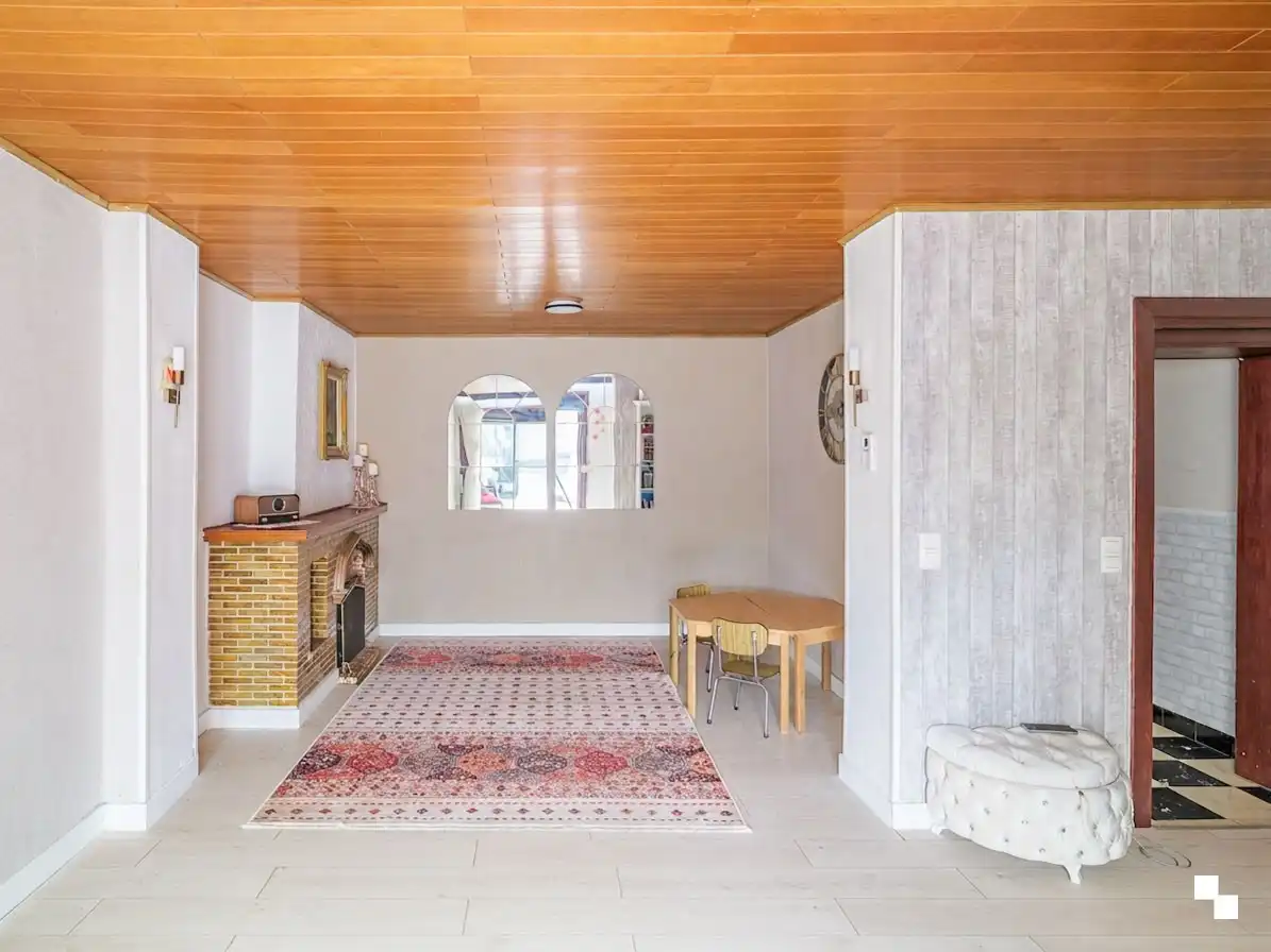 Op te frissen woning te koop aan het station van Melle foto 3