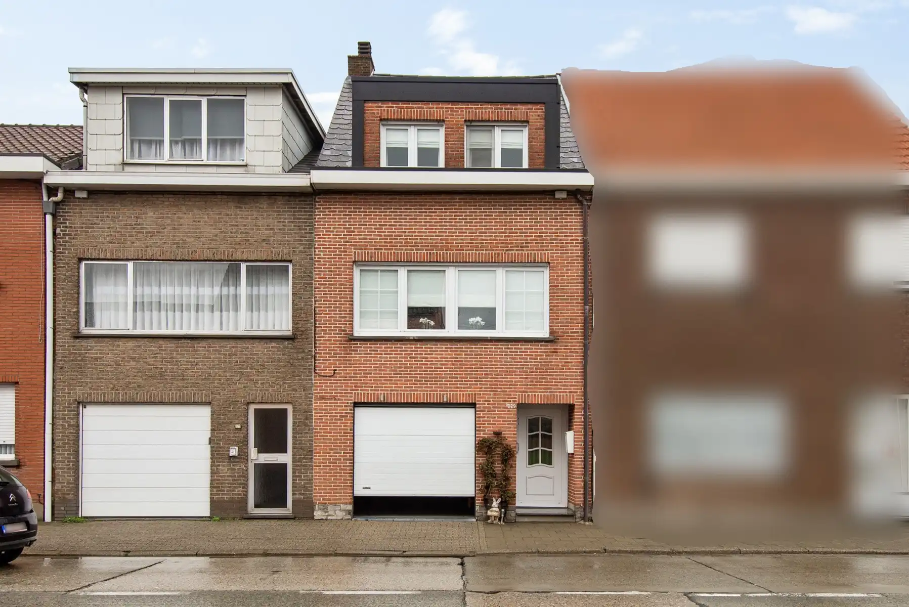 Eengezinswoning te koop buiten centrum Aartselaar foto {{pictureIndex}}