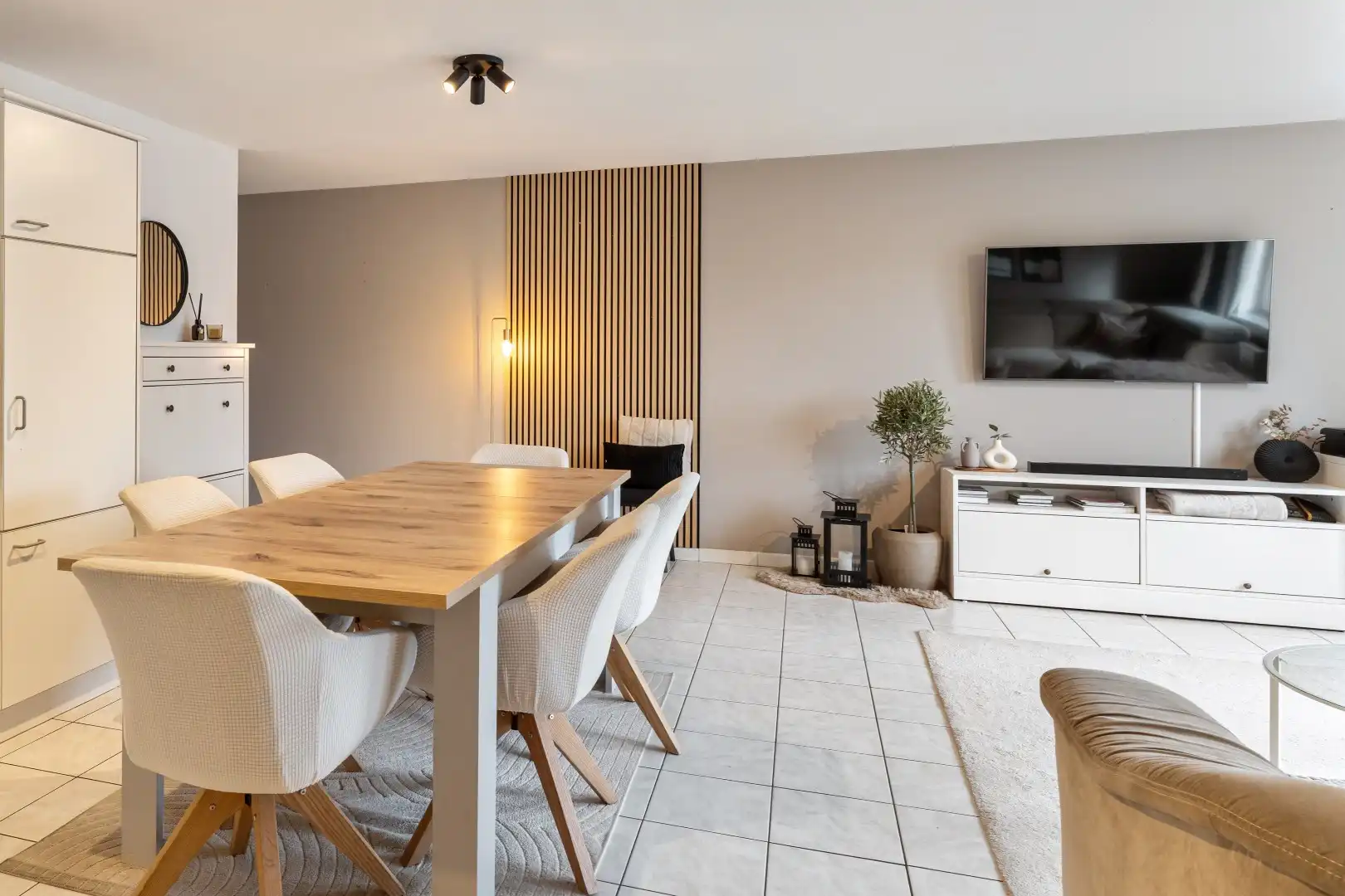 Ruim appartement met 2 slaapkamers in Lummen foto 2