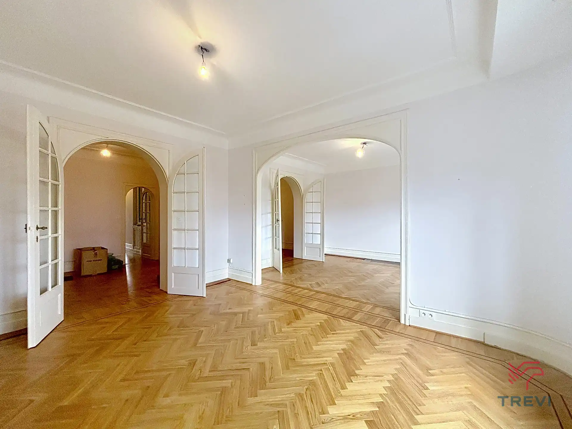 Mooi appartement met 2 slaapkamers + 2 kelders + garagebox  foto 2