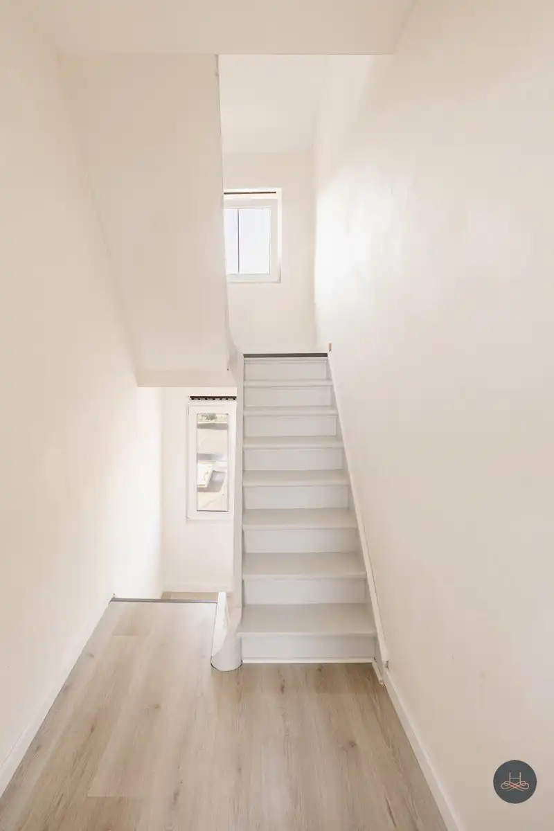 Recent vernieuwde en ruime gezinswoning met tuin en terras foto 14