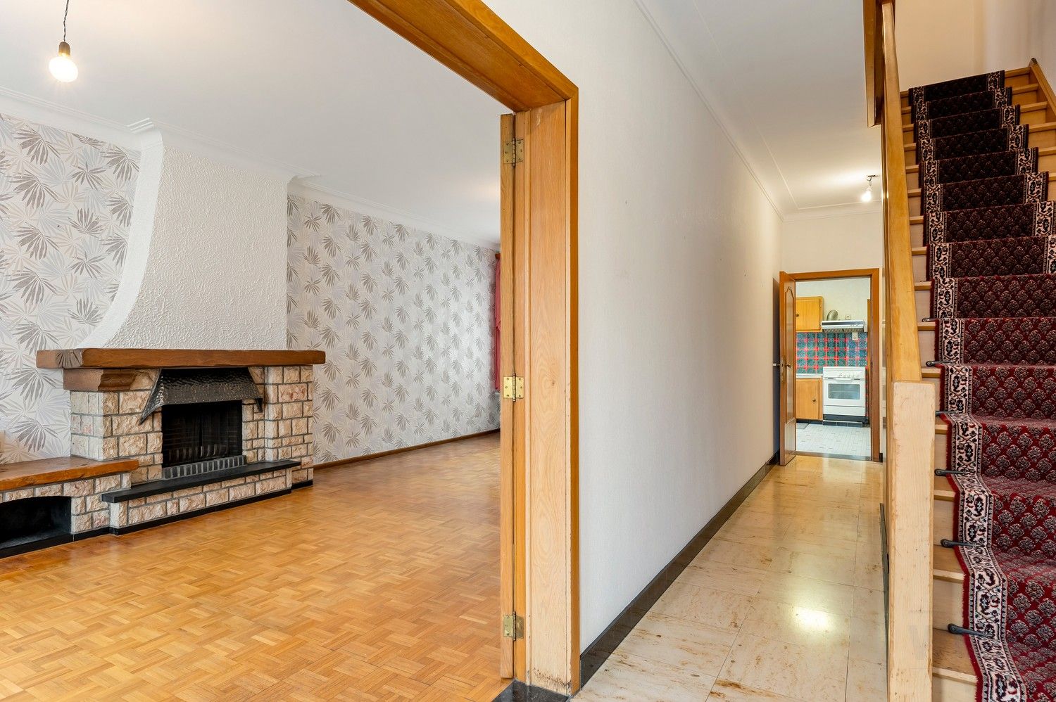 Gesloten bebouwing 219m² met naastliggend bouwgrond 231m² foto 8