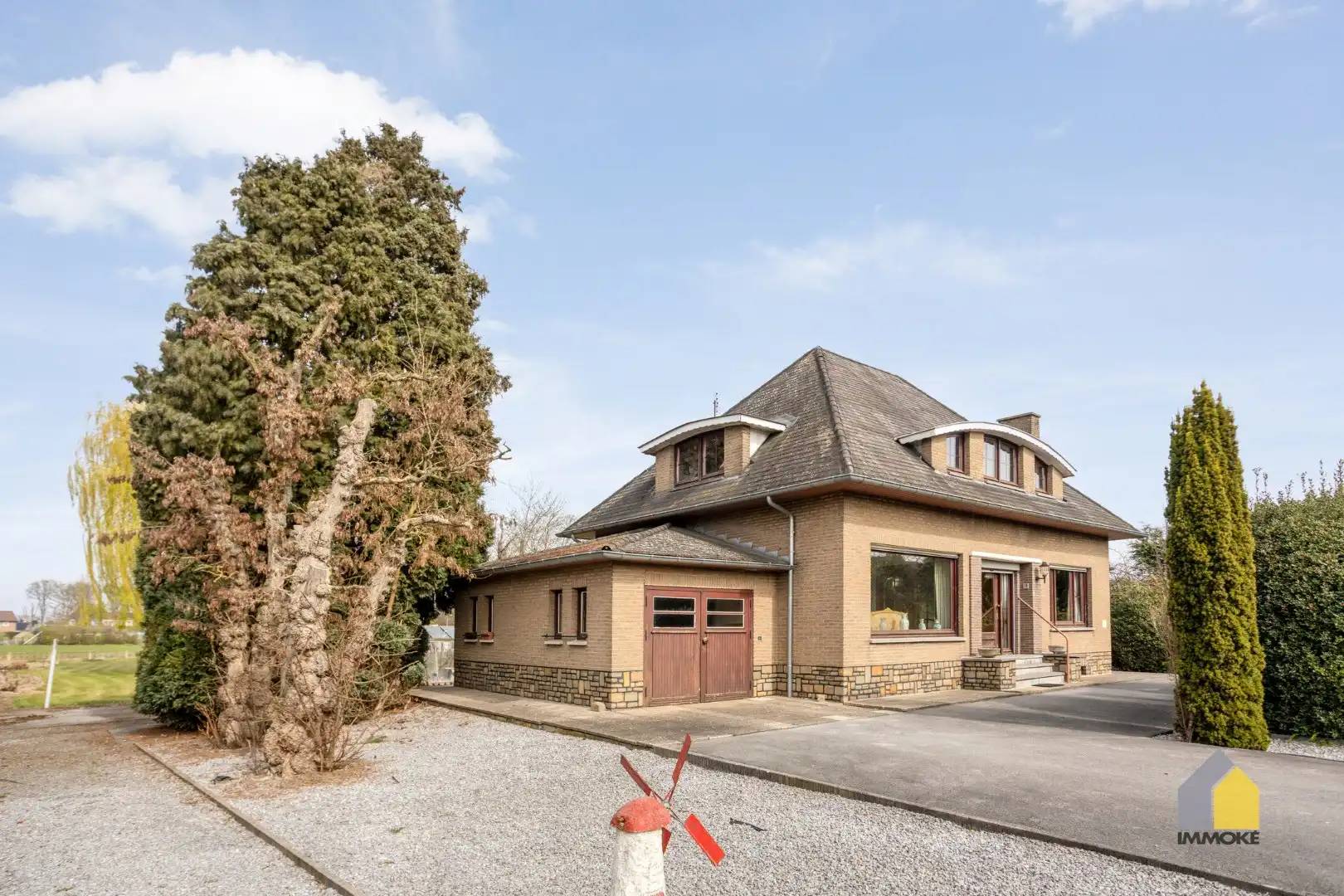 Te renoveren, statige woning op mooi perceel van 23 a 90 ca. foto 36