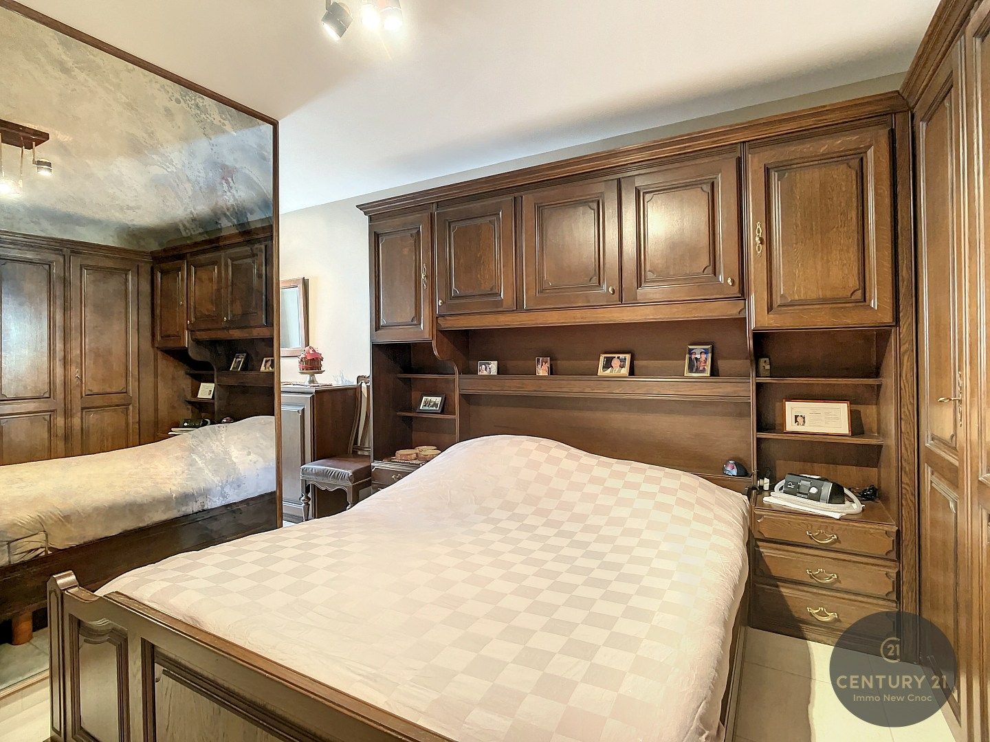 SUBLIEM 3 slaapkamer appartement met mogelijkheid aankoop RUIME GARAGEBOX foto 11