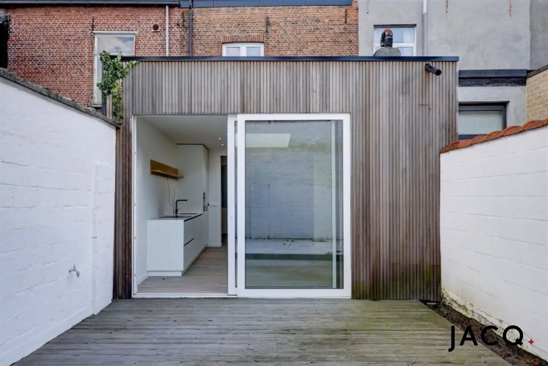 Volledig gerenoveerde woning nabij het centrum! foto 18
