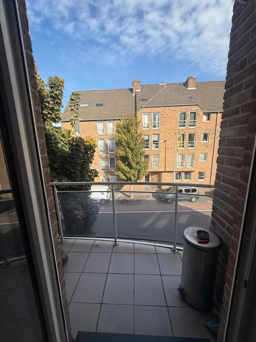 Instapklaar appartement in Genk foto 5