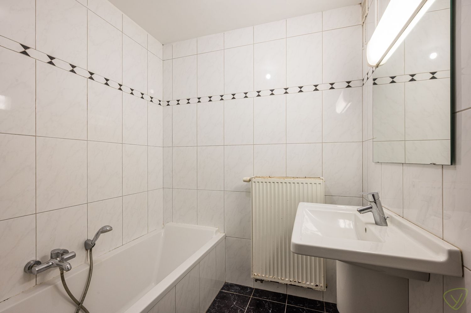 Instapklaar Gelijkvloers Appartement in Eeklo: Comfort en Ruimte op Toplocatie foto 17