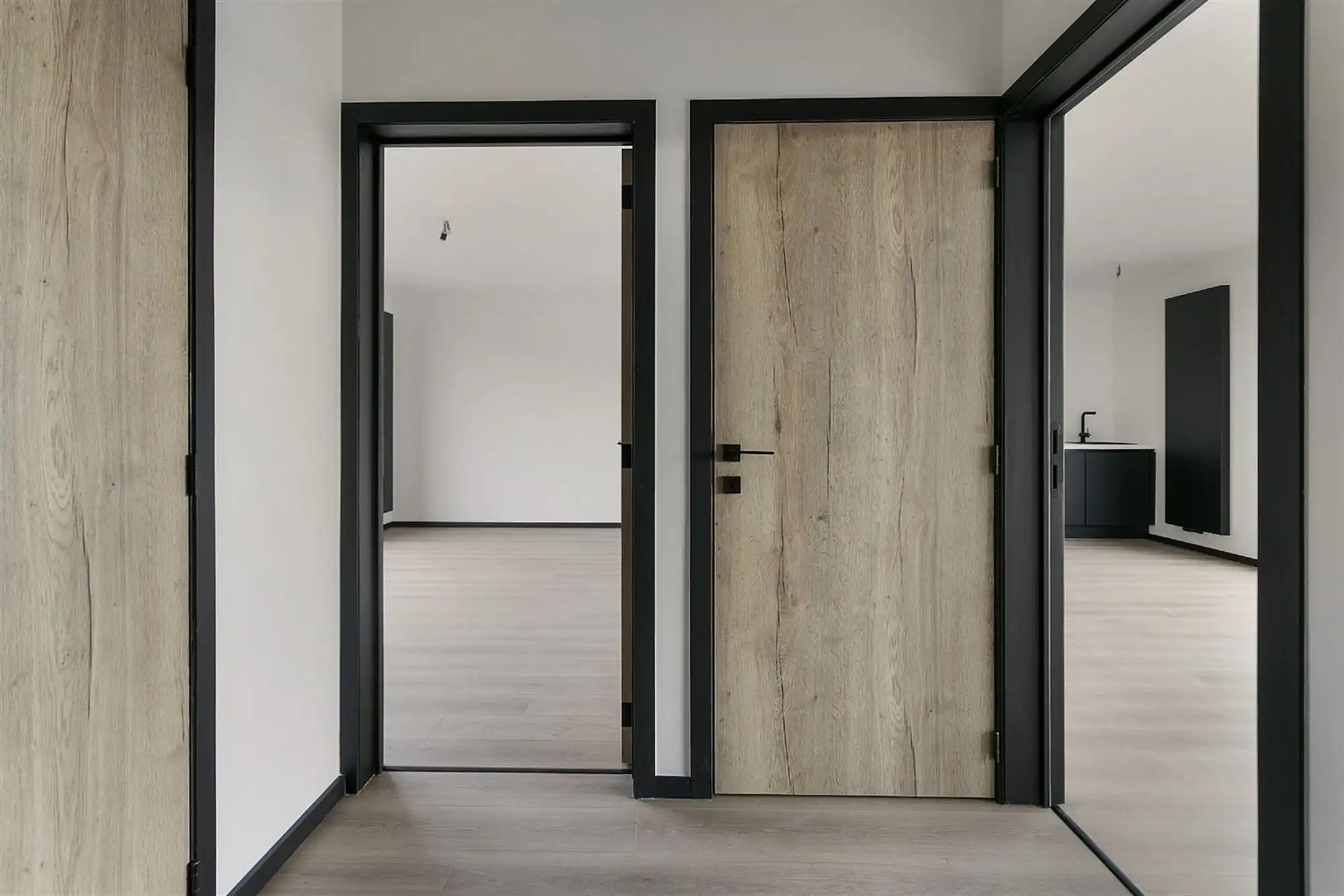 Appartement met 1 slpk en 2 ruime terrassen vlakbij het centrum van Deinze en de mooie Leiestreek foto 13