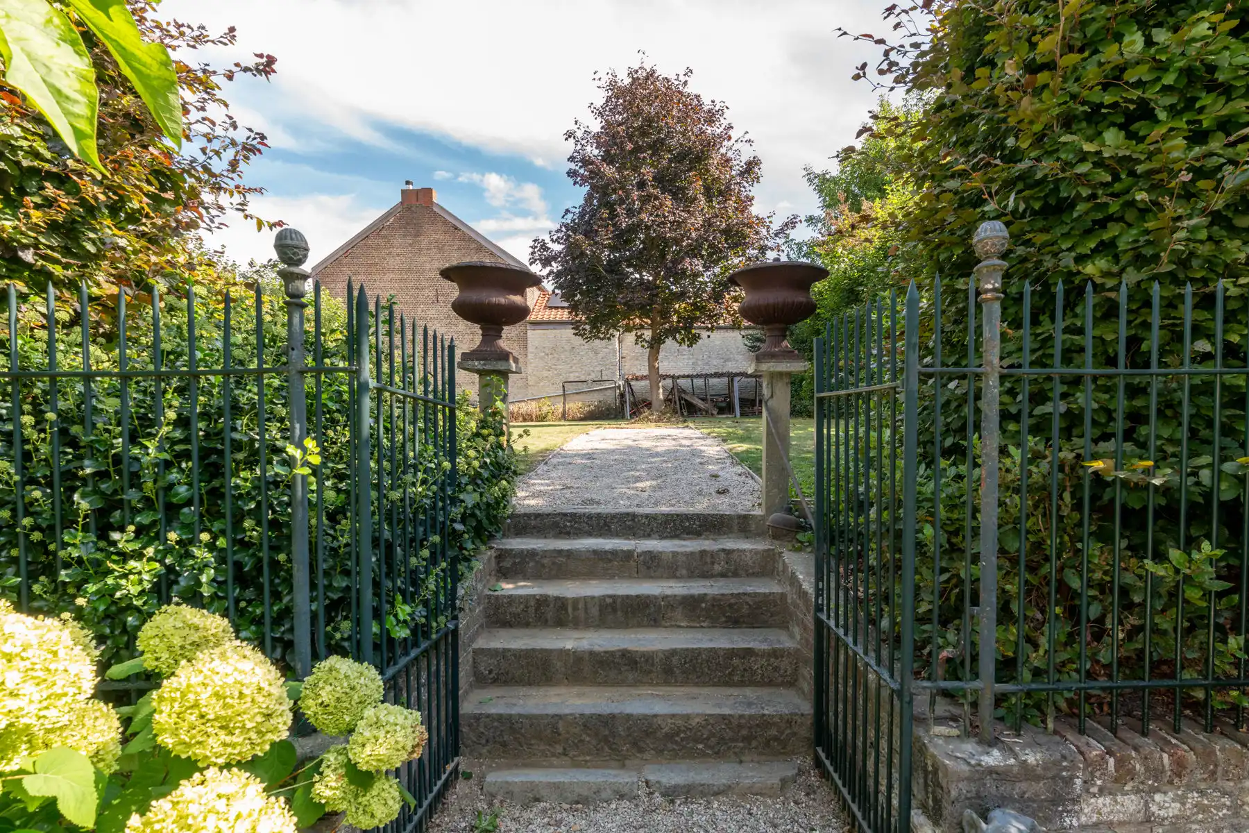 Karaktervolle gerenoveerde woning te Hoegaarden. foto 3