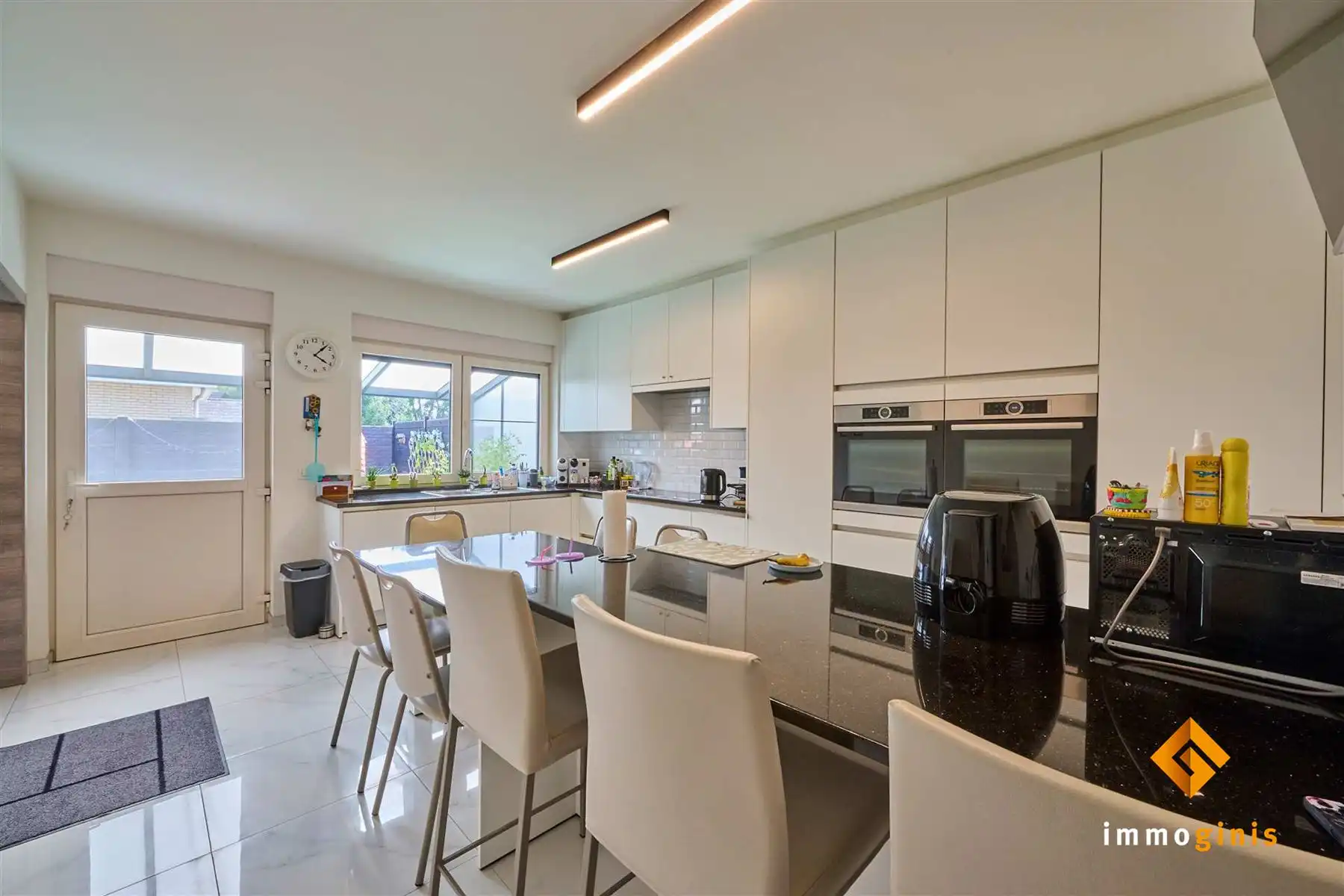 Zéér ruime (289 m²), energiezuinige woning met 5 (mogelijk 7) slpks! foto 4