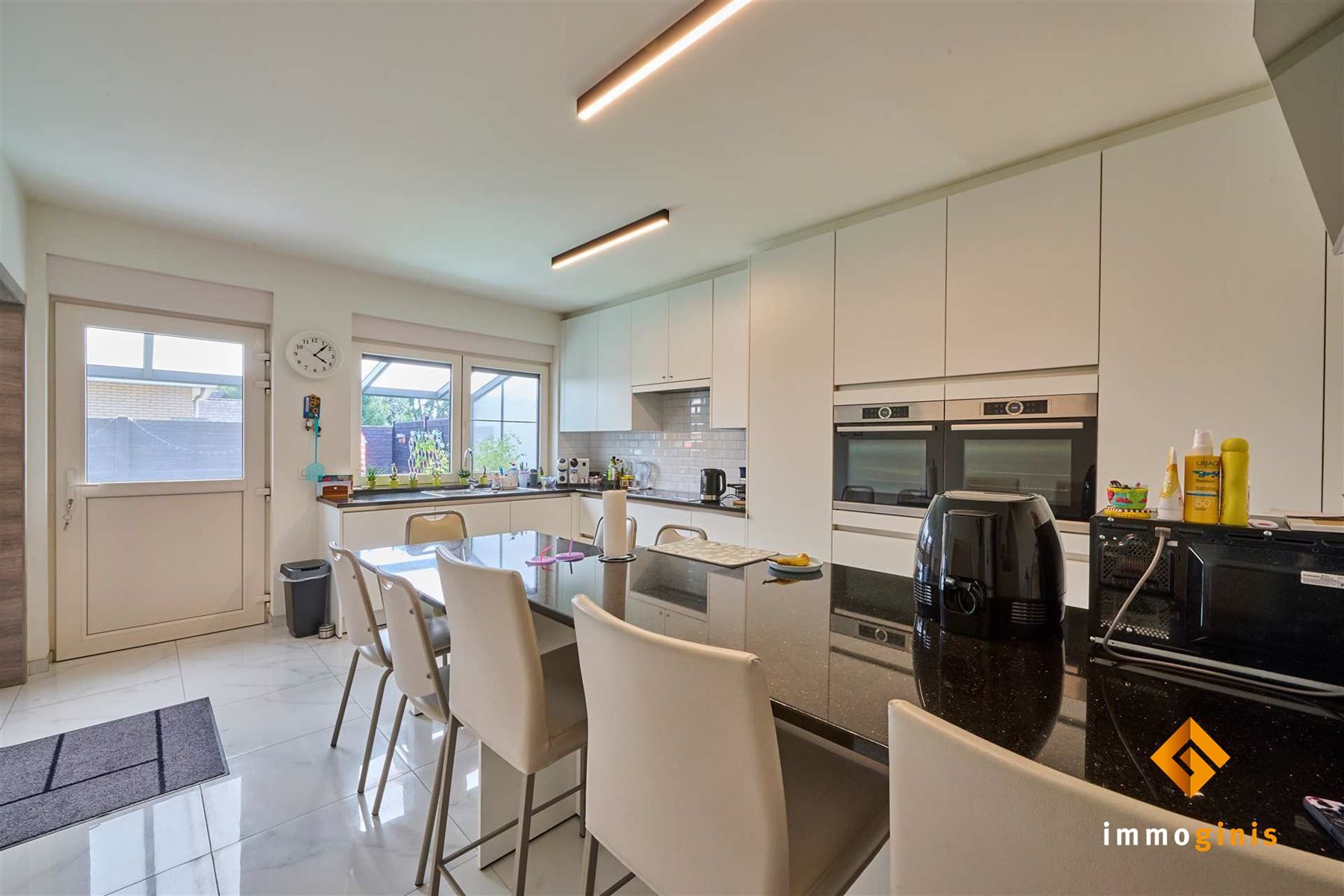 Zéér ruime (289 m²), energiezuinige woning met 5 (mogelijk 7) slpks! foto 4