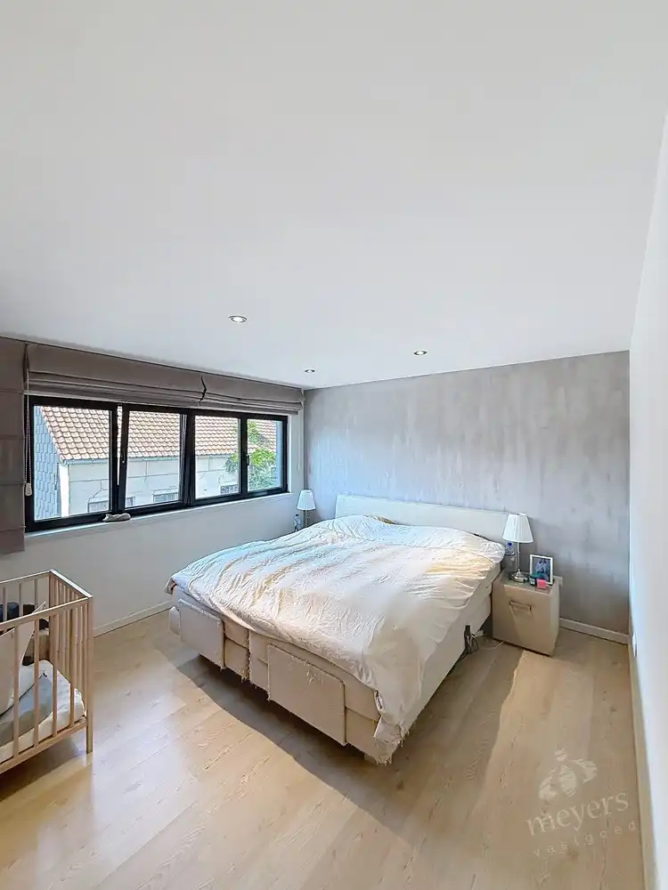 Ruim triplex-appartement met terras en afzonderlijk handelspand in hartje Hasselt foto 15