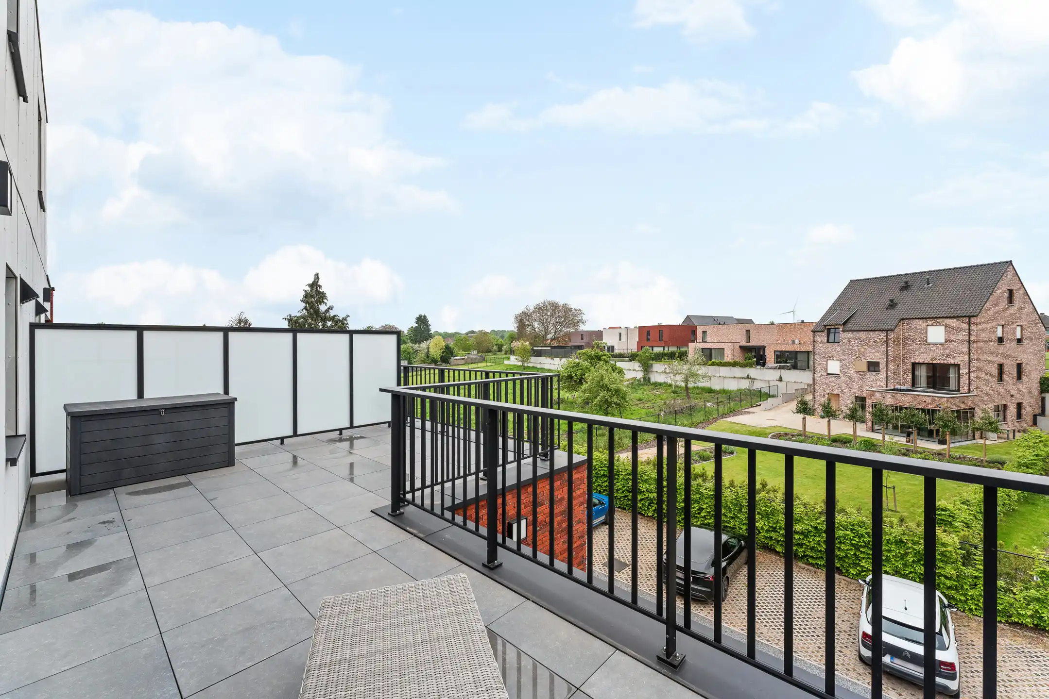 Recent duplex appartement met 2 parkings te Zichen foto 12