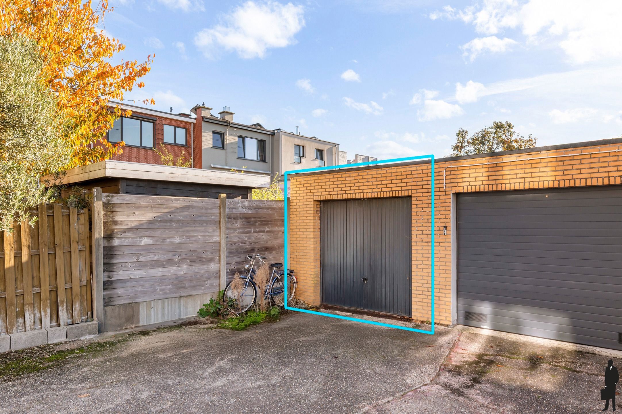 Appartement met terras + garage te Hoevenen! foto 13