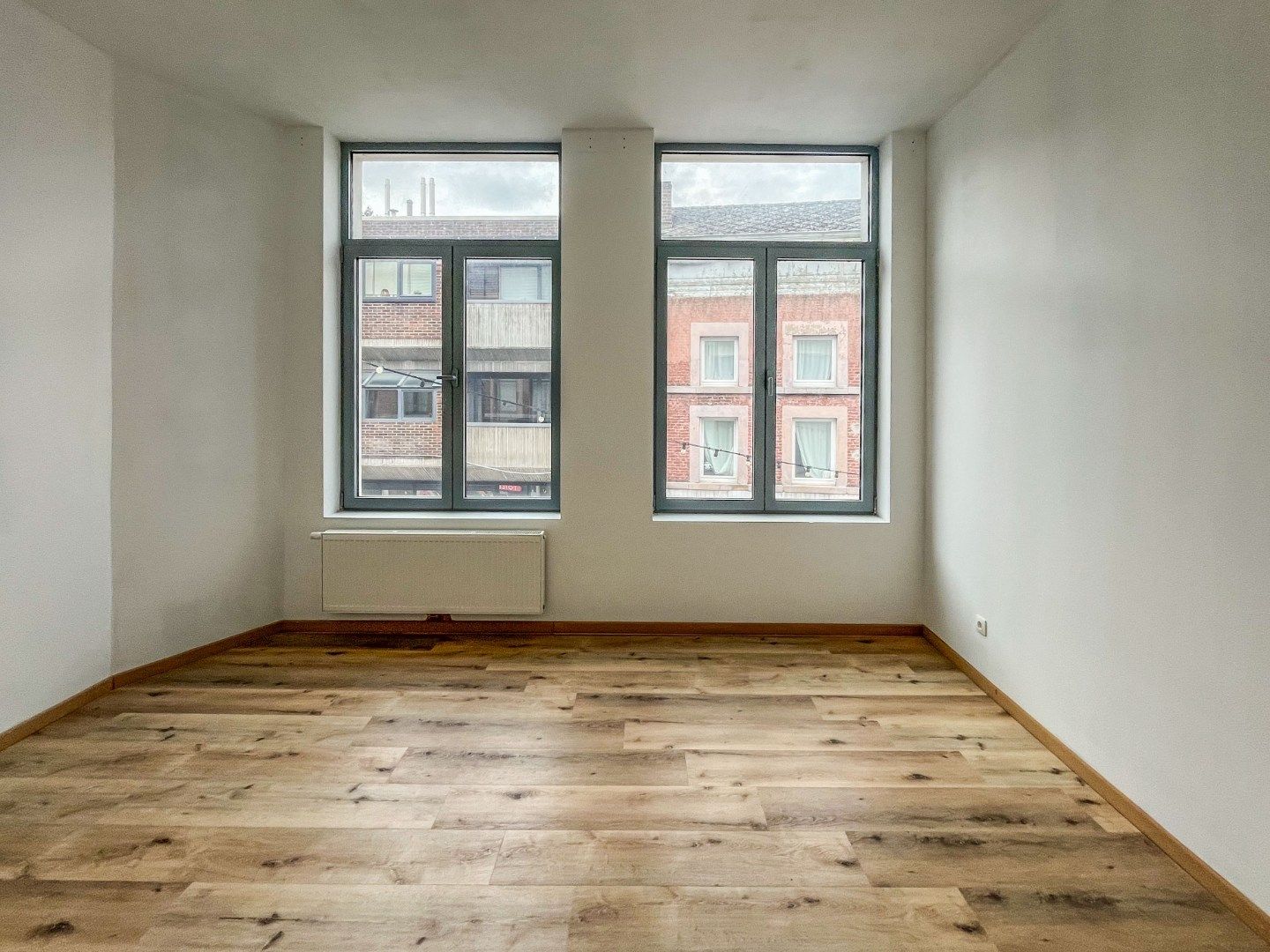 Een recent integraal gerenoveerd, welgelegen gebouw foto 8