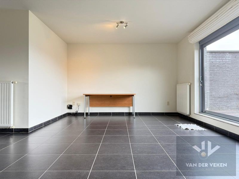 RUIM 2-SLPKAPPARTEMENT NABIJ HET CENTRUM foto 3