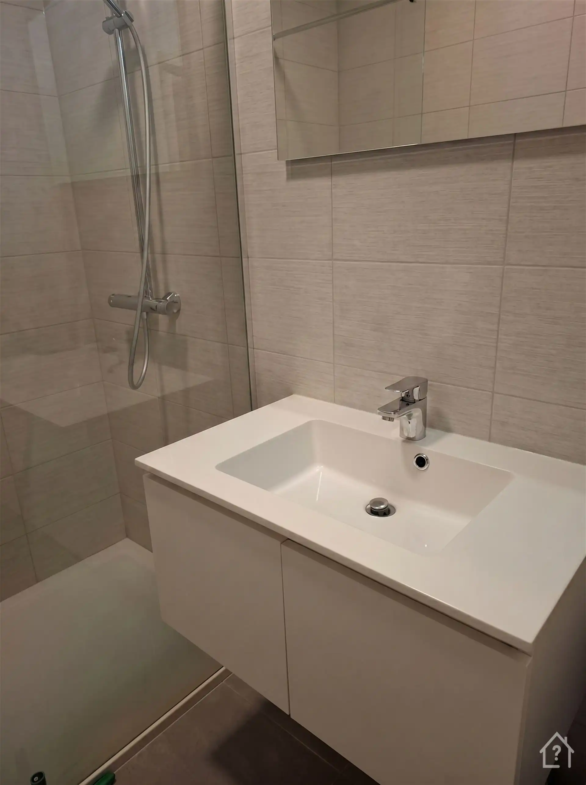 3 Slaapkamer Appartement met 2 Parkings foto 9