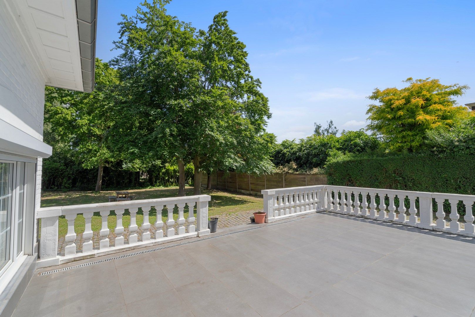 Stijlvolle villa met 5 slaapkamers op mooi perceel van 1325m² foto 26