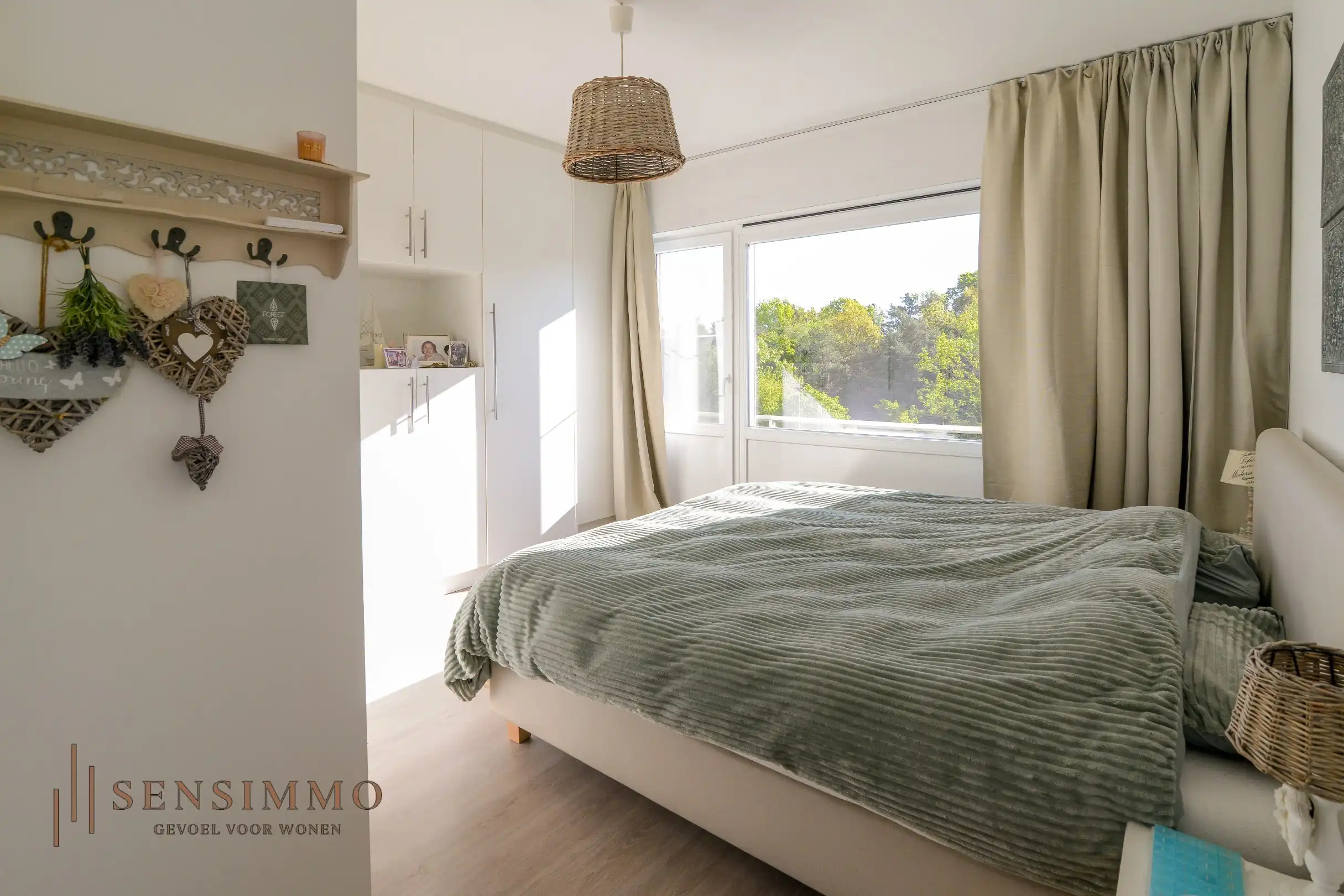 Gerenoveerd 3 slaapkamer appartement met kelderberging vlakbij Genk centrum! foto 13