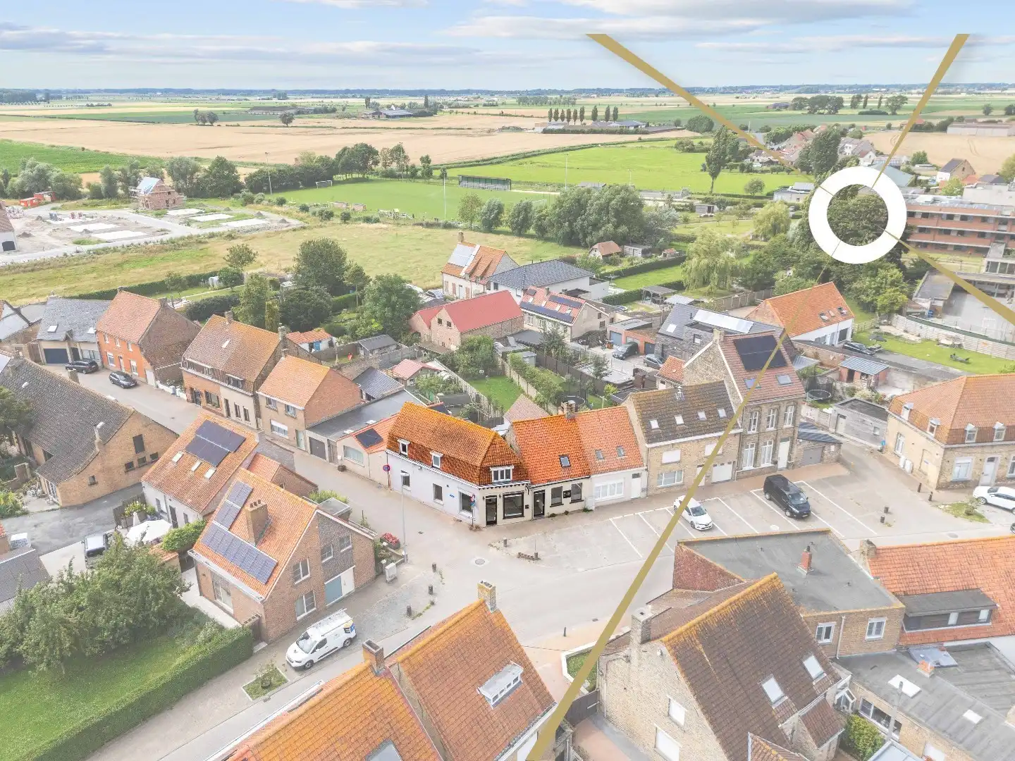 Charmant café op gunstige ligging met woongedeelte foto {{pictureIndex}}