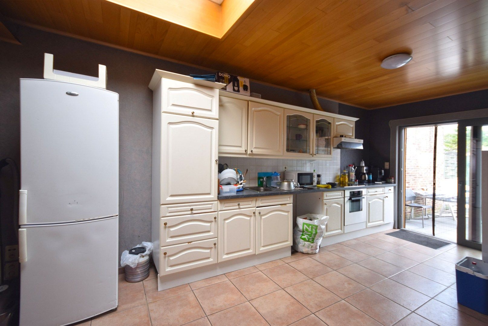 Instapklare rijwoning met ruime tuin en twee slaapkamers te Roeselare foto 3