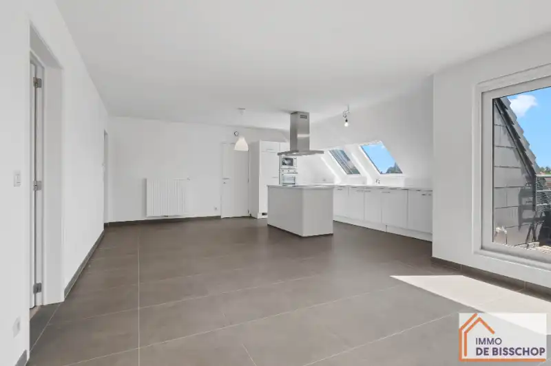 Prachtig duplex appartement met 3 slaapkamers, 2 badkamers en mooi zonneterras foto 8