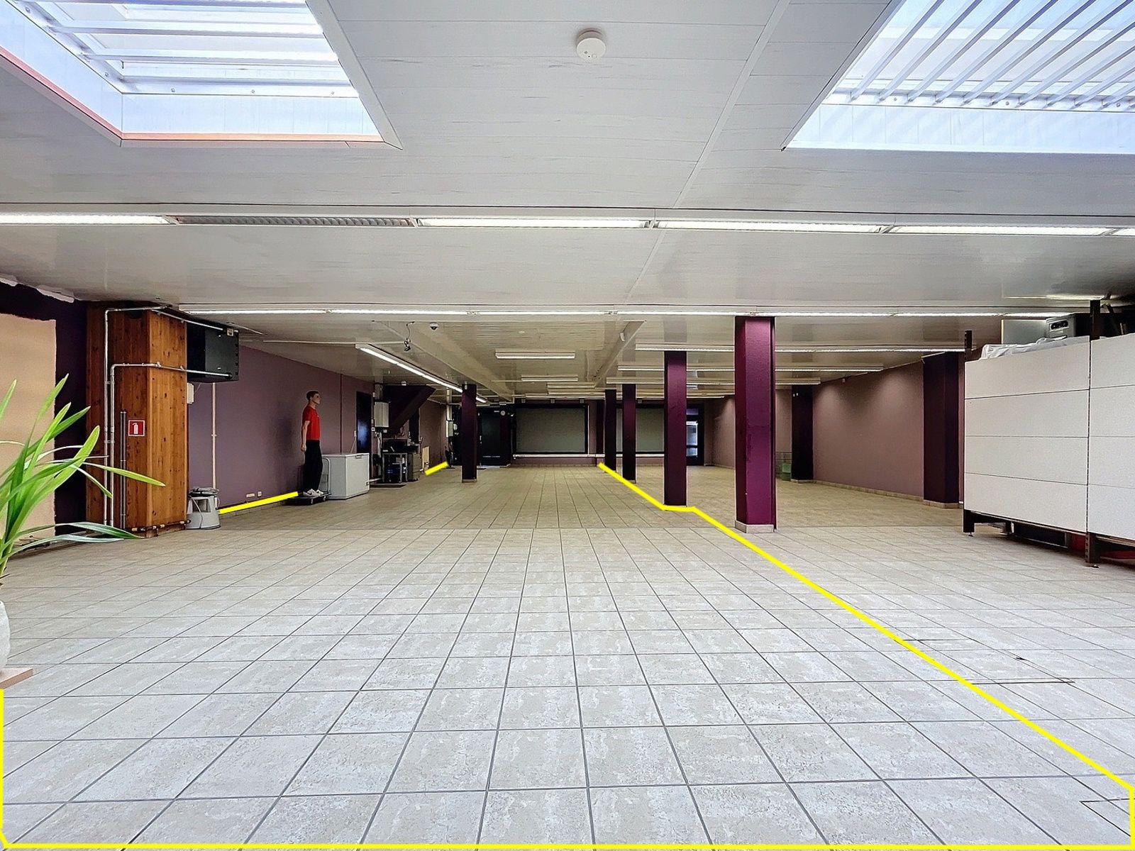Gelijkvloers handelsruimte in centrum van Kontich-Kazerne foto 2