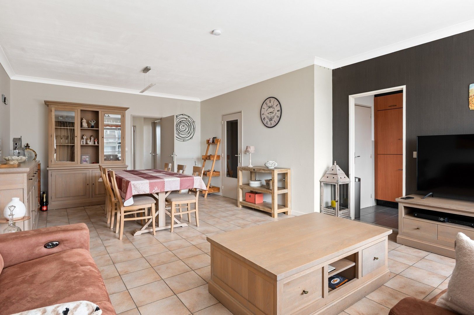 Ruim lichtrijk appartement met 2 slpk, lift en 2 terrassen foto 4