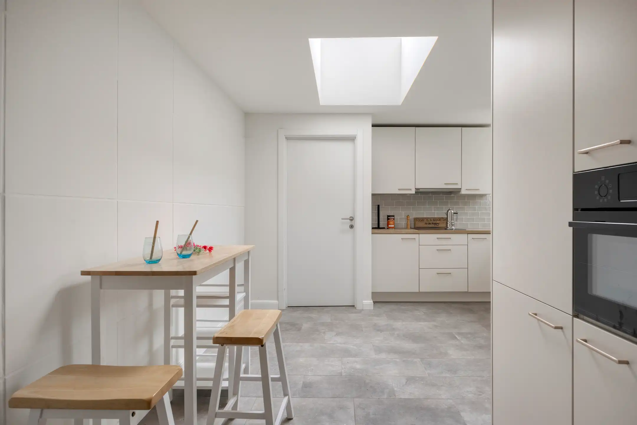 Ruime instapklare HOB met 4 slpks, tuin en garage foto 10