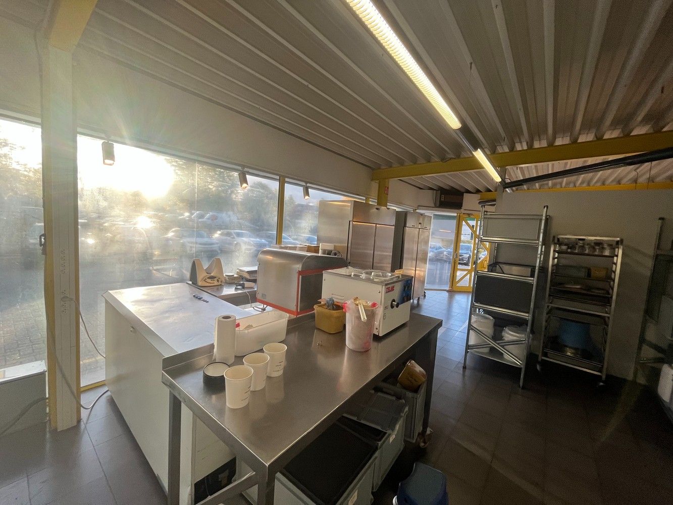 1.144m² Bedrijfsgebouw op 25a38ca foto 8