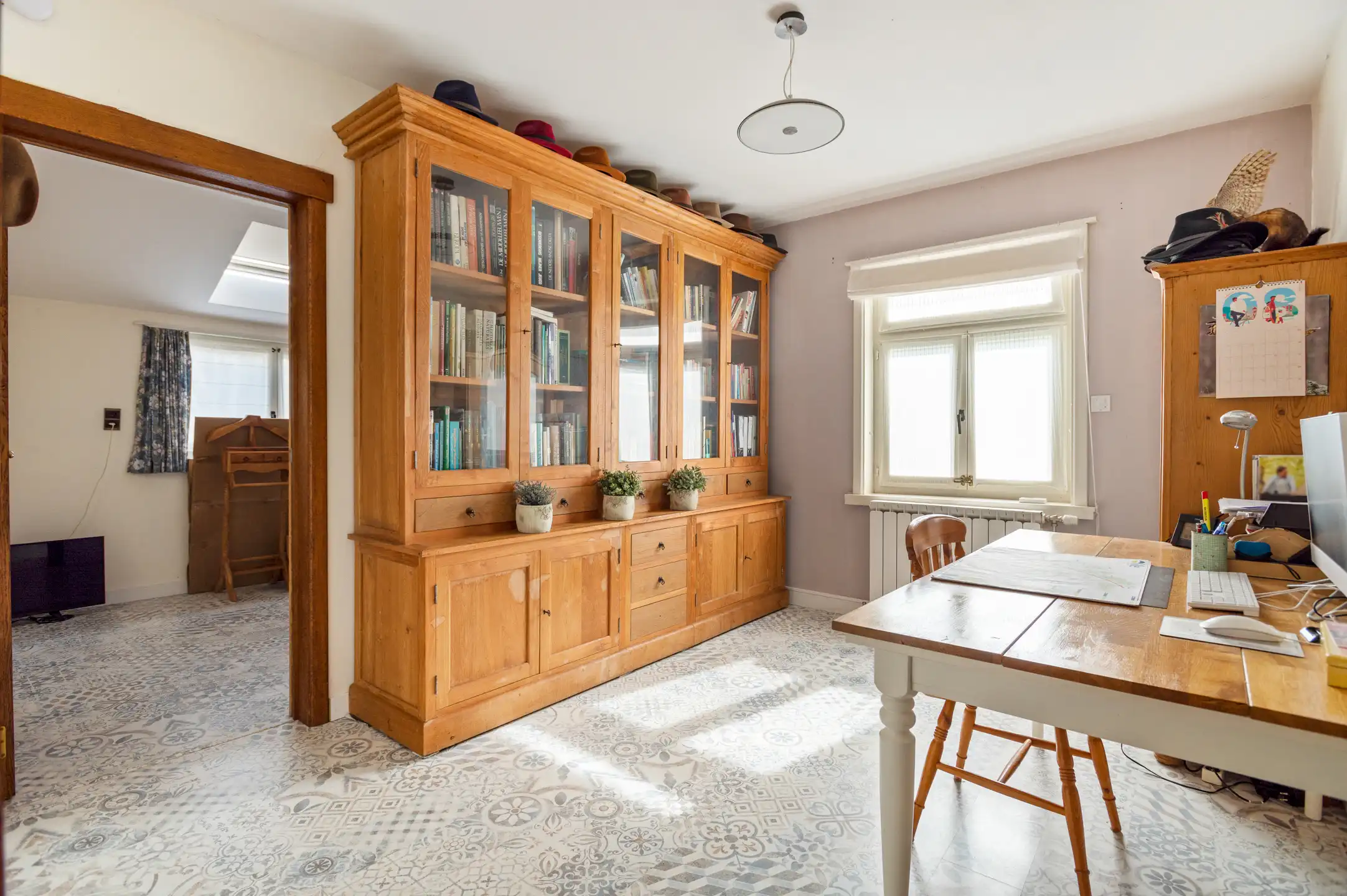 Mooie open bebouwing met knappe tuin in een rustige woonwijk foto 10