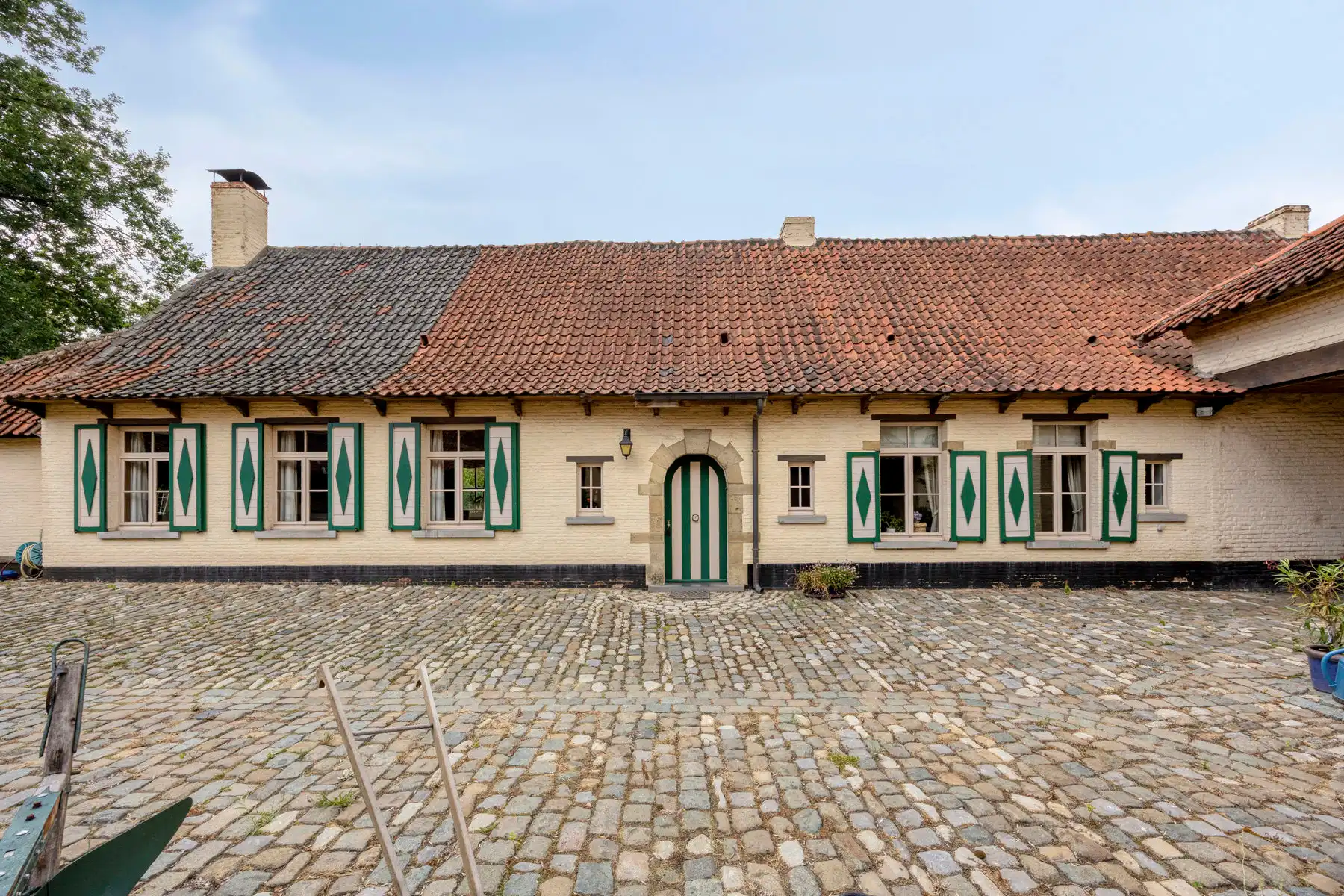 Charmante vierkantshoeve met tal van mogelijkheden foto 7
