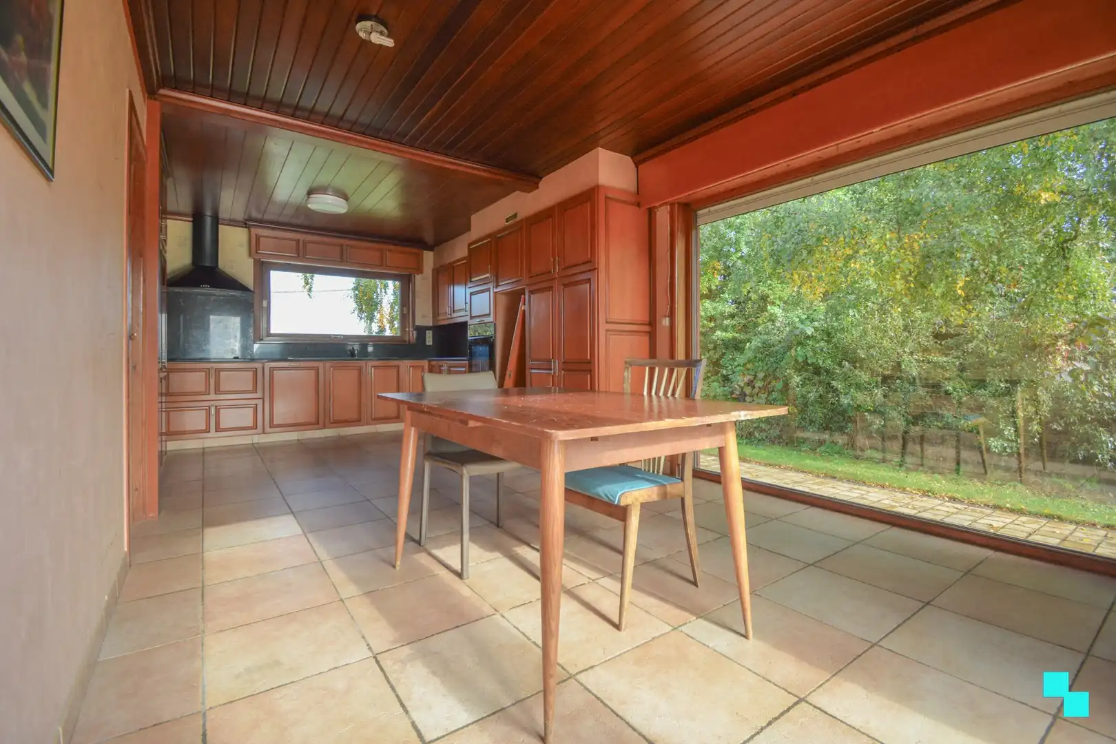 Aantrekkelijke, te renoveren woning op 11.575 m² te Roeselare foto 10