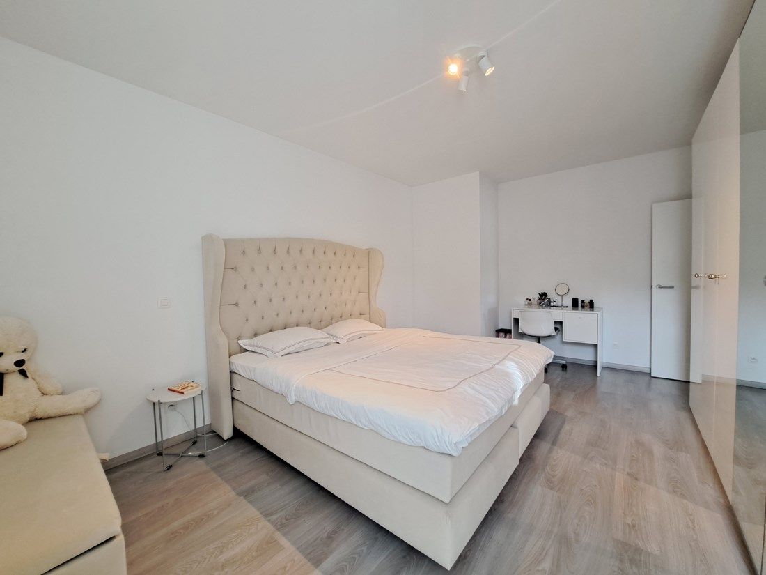 Mooi appartement op de 2de verdieping te Genk foto 16