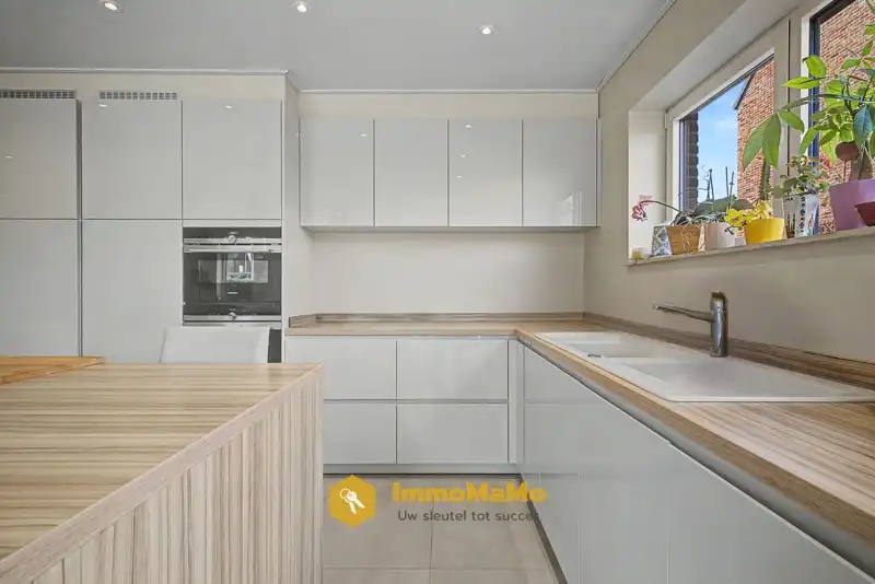 VERKOCHT - RUSTIG GELEGEN VILLA MET 3 (BAD)KAMERS TE KOOP IN WACHTEBEKE foto 12