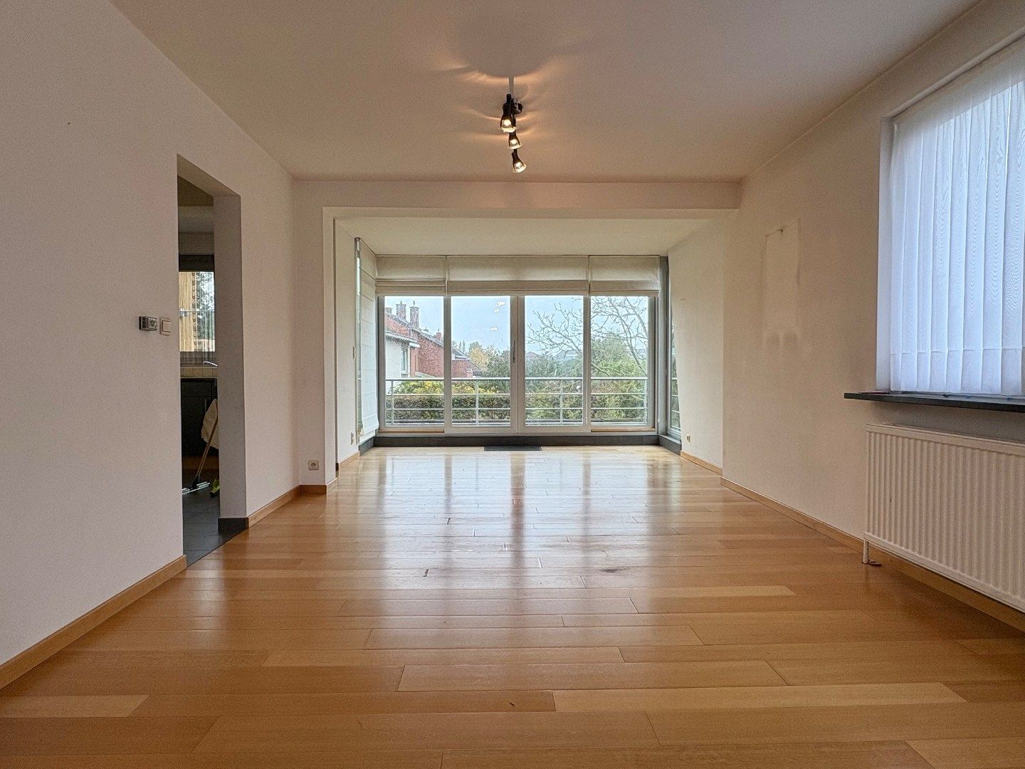 Bel-étage te koop in Kuurne – 3 slaapkamers, grote tuin en rustige ligging foto 2