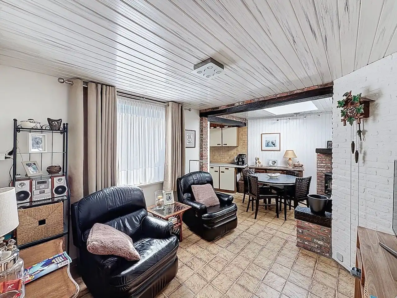 Aangenaam gelegen woning in de mooie vernieuwde H. Consciencestraat te Heist. foto 8