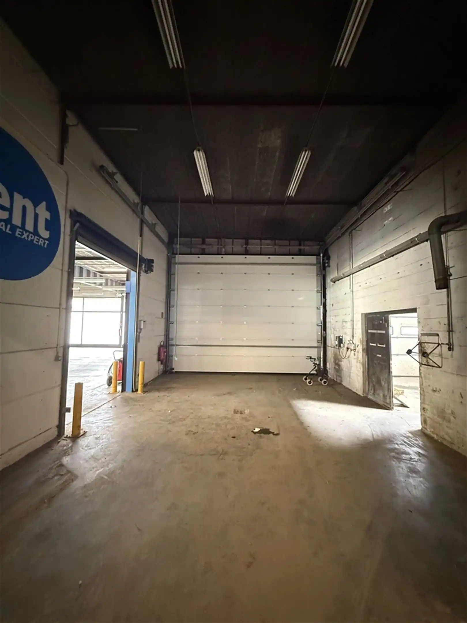 B2B Showroom met buitenterrein op zichtlocatie foto 10