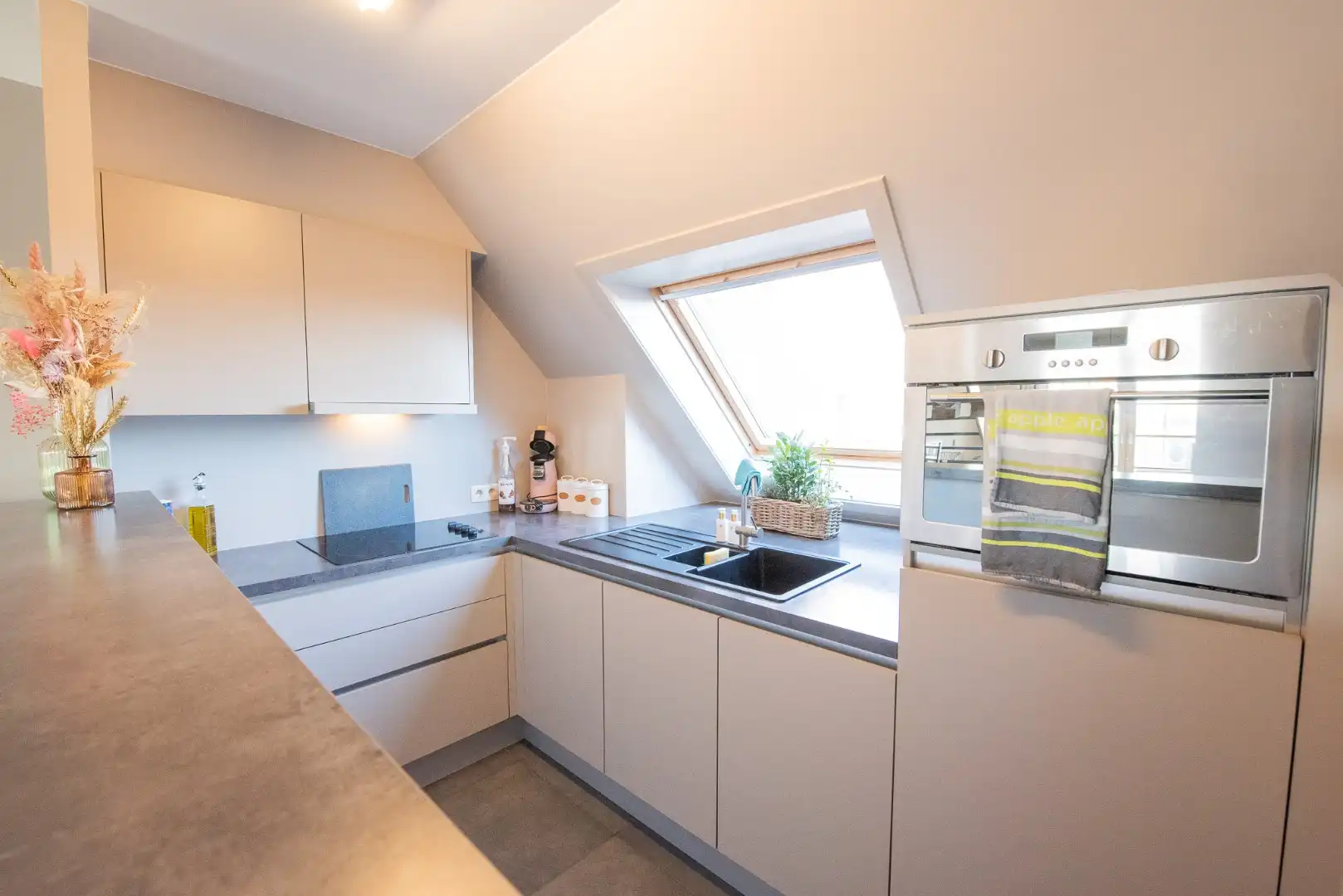 Gezellig 1-slaapkamerappartement te huur in Desselgem foto 5